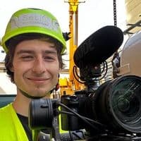 Set [5] media content
