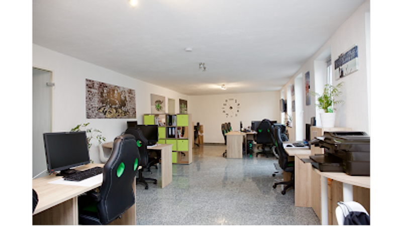 user-upload/business/work-media/45ed701869a14a64a4b1797009830258.jpeg