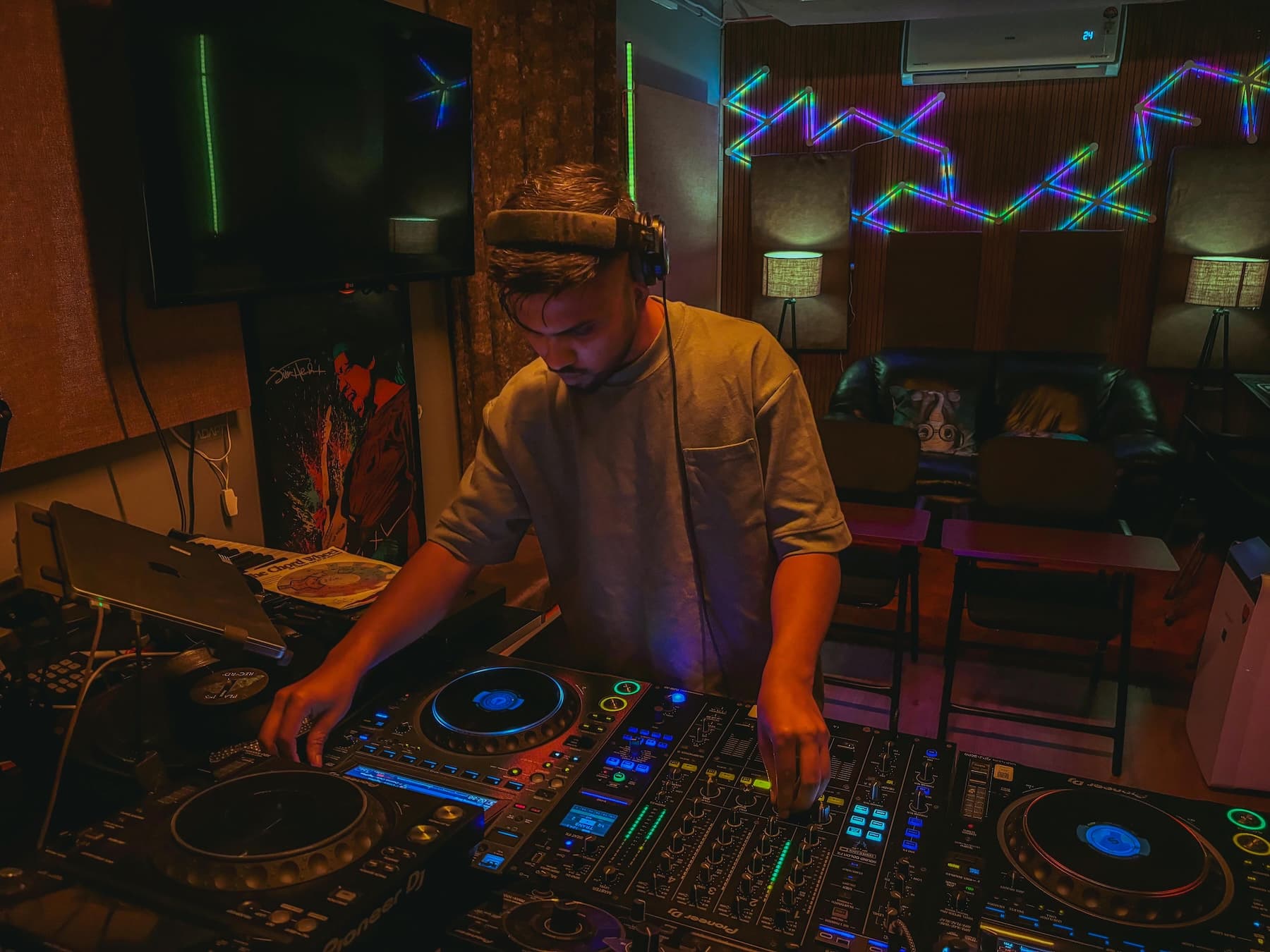 DJ in München finden – für Hochzeit, Geburtstag & Party - Listando