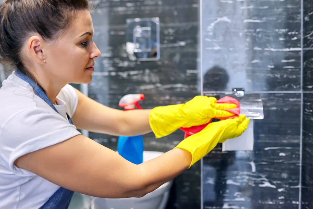 Wir helfen dir, eine zuverlässige Haushaltshilfe zu finden - Listando