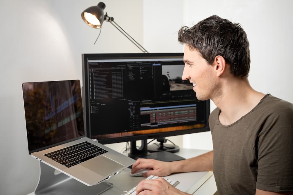 Wir helfen dir, erfahrene Videoproduzenten zu finden - Listando